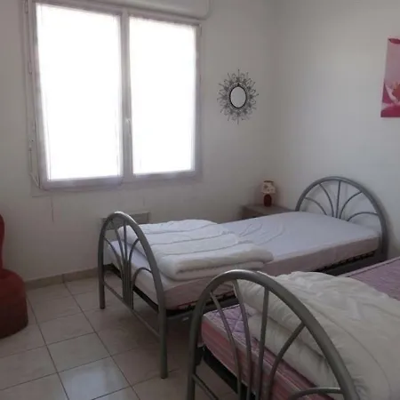 House Agreable Maison De Bon Confort Et Proche Du Centre Bourg Et De La Plage 1 *